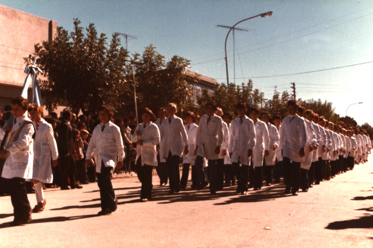Desfile Escuela Nº 12 Domingo F. Sarmiento